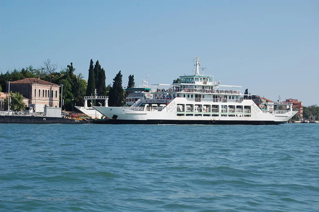 Oasis Lagoon Estate Lido di Venezia Italien