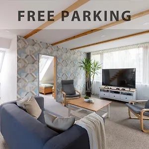 https://apartment-plzenska-for4-free-parking-1-min-to-tram.praguehotelsweb.com